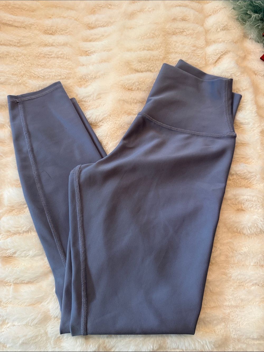 Alo leggings Airlift 7/8 size small - worn once!